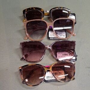 NWT 4 Pair Of Womens Foster Grant Sunglasses